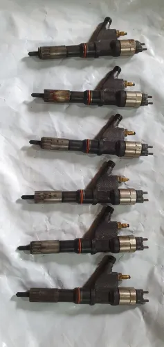 Unidade injetora guindaste XCMG motor sinotruk howo 380