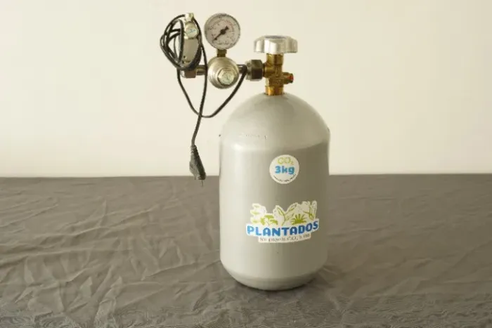 ? Sistema de CO2 Profissional Plantados 3kg para Aquário + Válvula Solenoide (Vazio)