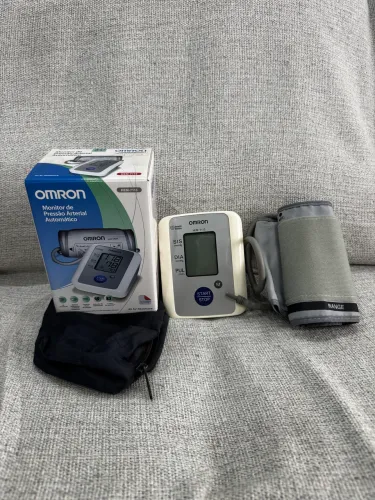 Aparelho de pressão OMRON  HEM-7113