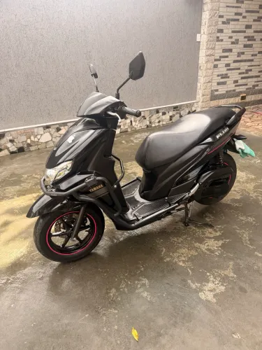 Venda Moto Fluo 2024 Seminova, Linda e Pronta para Rodar