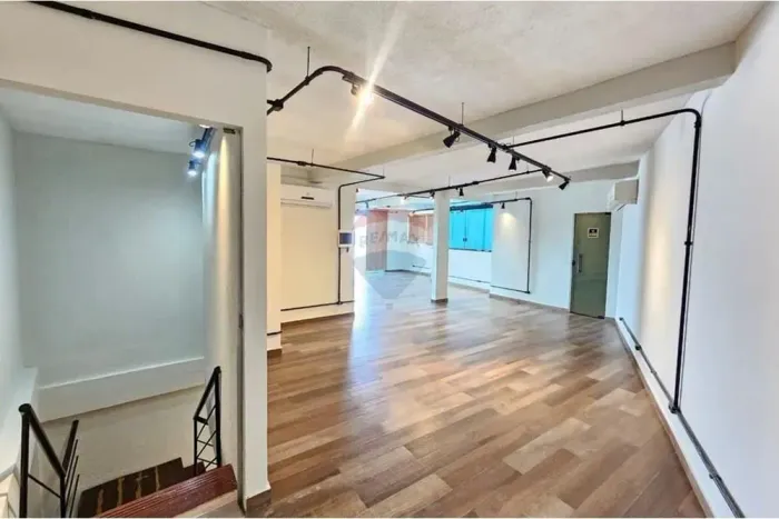 Casa comercial com 3 quartos no Centro / Aparecida