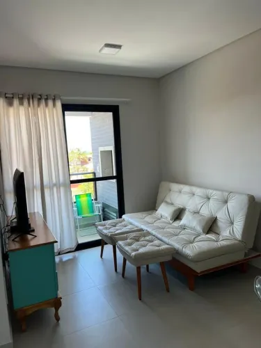 Apartamento de frente com 2 quartos + sacada com vista para o Mar dos Ingleses!