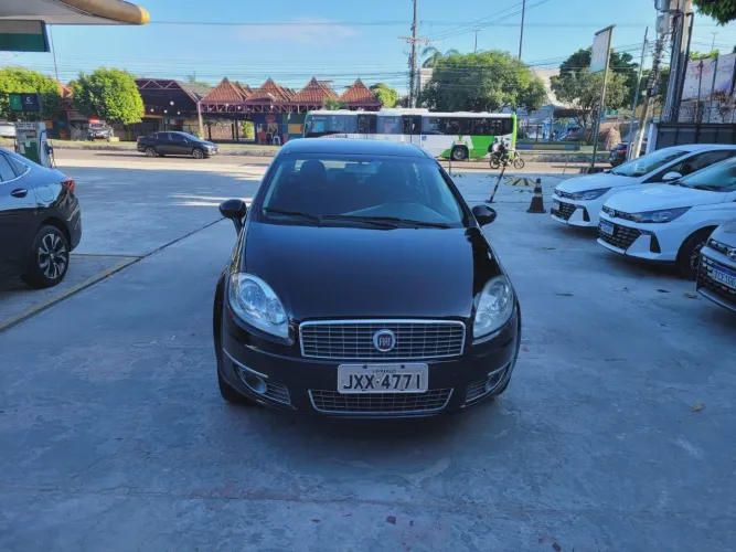 Fiat Linea Essence 1.8 Flex 16V 4P 2013