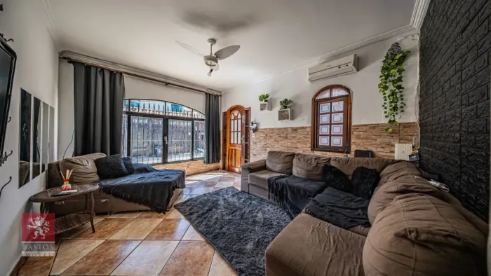 Casa com piscina Santa Teresinha Próx. Metrô