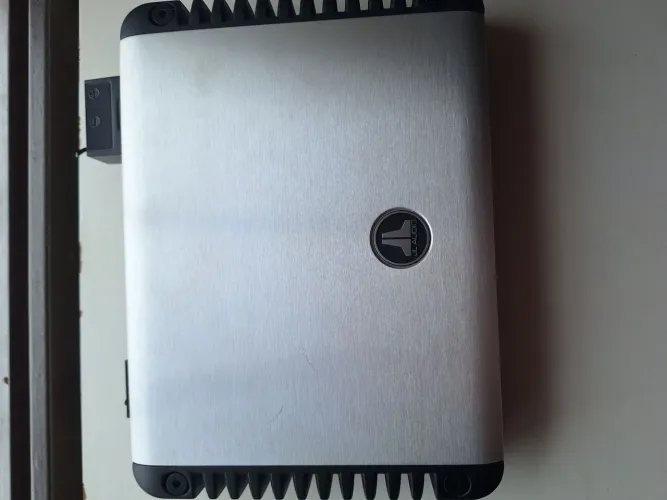 JL Audio HD750/1 amplificador
