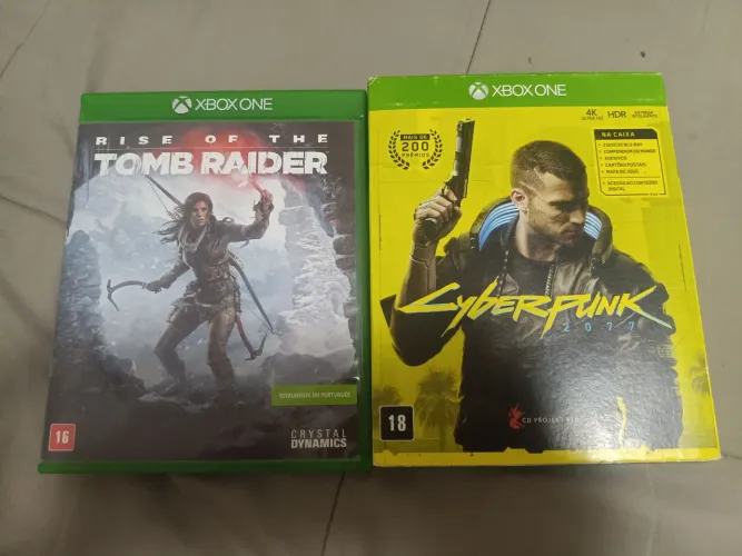 dois jogos de Xbox one s