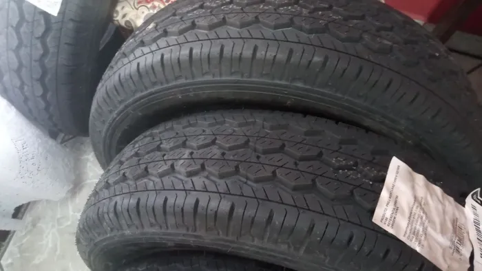 Pneus 185 R14C Radial