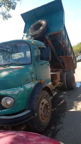 Caminhão caçamba 1113 Turbinado