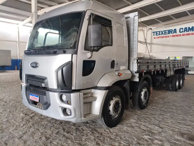 VENDO FORD 2429 COMPLETO 