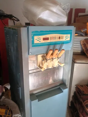 Vendo máquina de sorvete sofit expresso