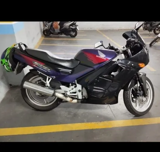Moto CBR 450 SR Ano 94 modelo 95 Km 61