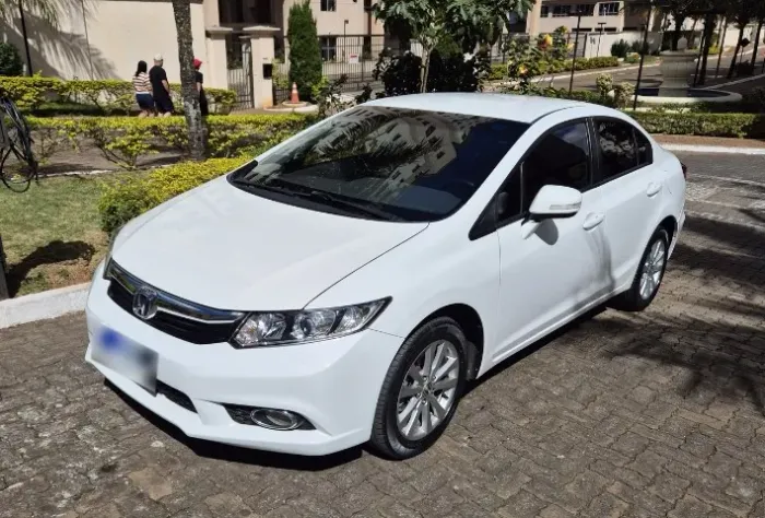 Honda Civic Sedan LXR 2.0 Flexone 16V Aut. 4P 2014