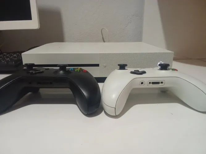 Xbox One s usado de 781GB