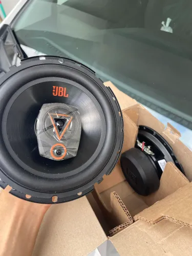 Auto falante trixial J bl, NOVO na garantia