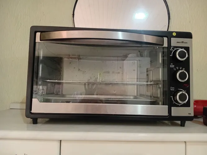 Vendo um forno elétrico.