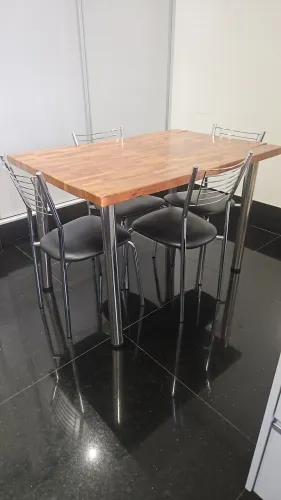 Mesa 4 cadeiras madeira maciça pes inox