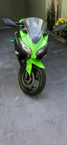 Kawasaki ninja  300 