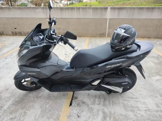 Vende-se está PCX 160 cbs