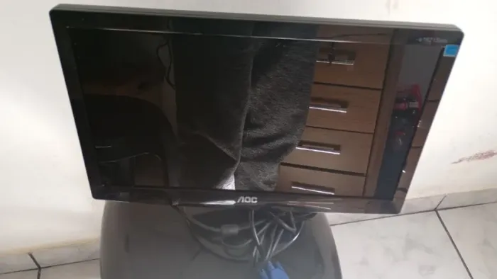 MONITOR AOC