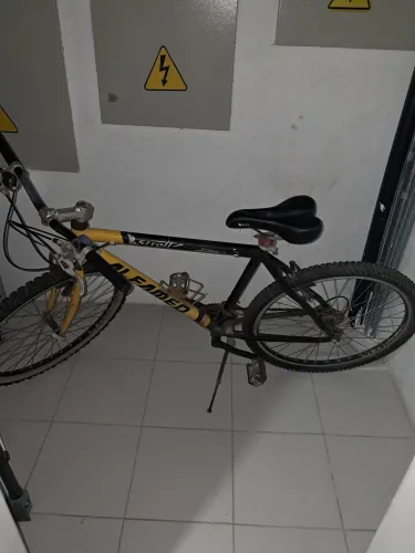 VENDO BIKE BICICLETA ALFAMAQ ARO 26