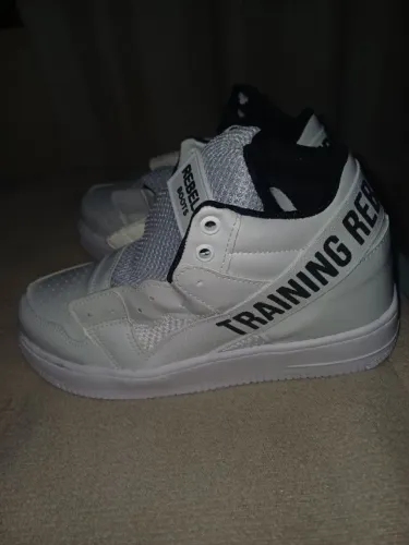 Tênis feminino
