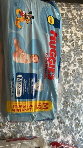 Fralda Huggies tripla proteção M