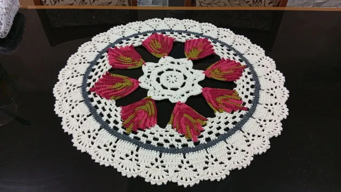 Artesanato centro de mesa e caminho de mesa