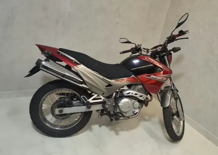 Honda NX 4 Falcon 400 2007