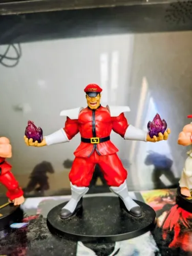 Street Fighter Planeta Deagostini Bison 