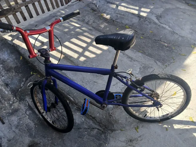 Vende ou troca-se bicicleta