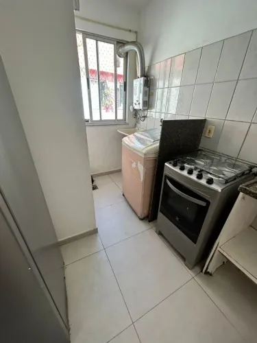 Aluguel de 01 Apartamento de 02 quartos 