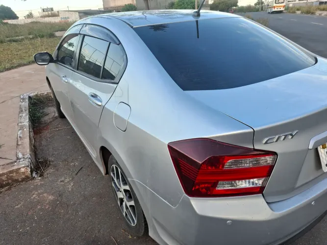 Honda City Sedan Sport 1.5 Flex 16V 4P Mec. 2014