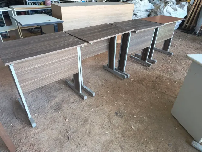 Mesa escritório marrom 