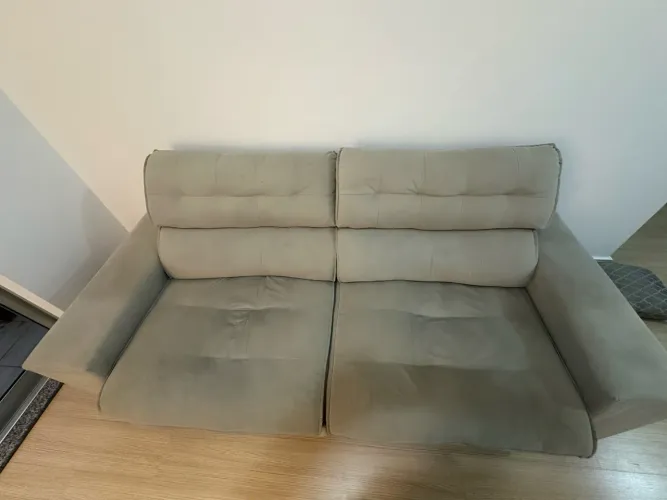 Sofá retrátil reclinável usado