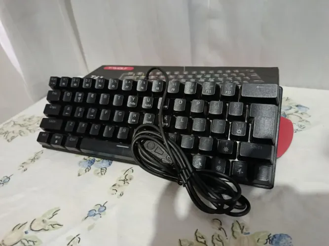 Vendo Teclado Mecânico Gamer T-WOLF T61, 60%