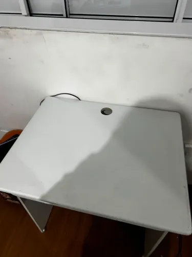 Mesa tipo escrivaninha