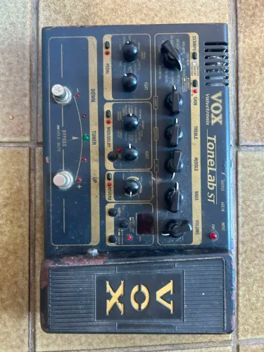 Pedaleira Vox tone Lab