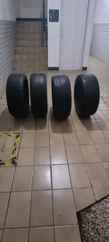4 pneus Michelim 275/ 40 R 20