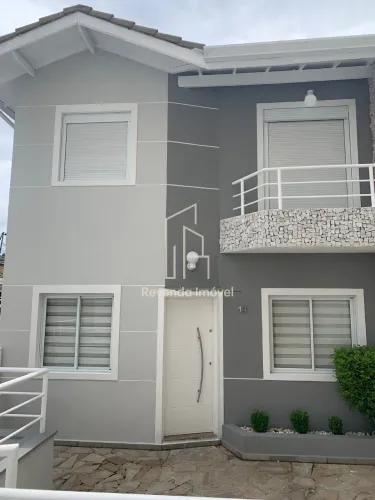 Casa em Condomínio de Luxo no Jardim Santa Inês: 2 Quartos, 1 Suíte, 2 Salas, 3 Banheiros,