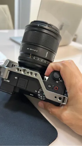 Viltrox 27 mm 1.2