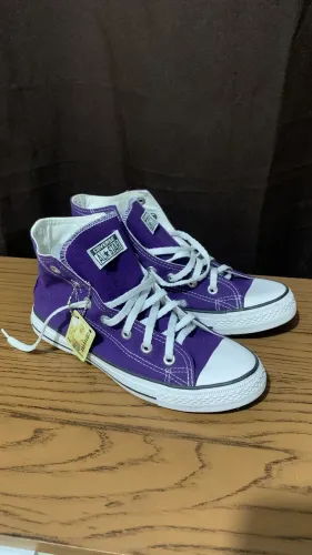 Tênis AllStar feminino roxo novo
