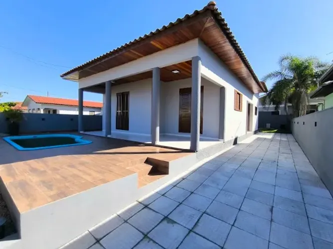 Casa 3 dorm Balneário Rincão APENAS 500m da areia da praia prop ACEITA apto parcela direto
