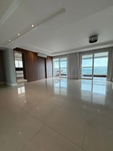 ESPLANADA LIFE CLUB - andar alto