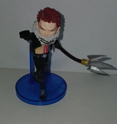 BONECO MINIATURA ONE PIECE KATAKURI CHARLOTTE