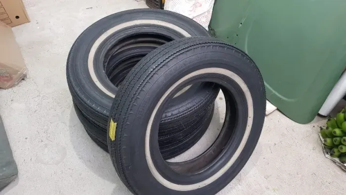 pneu dunlop goodyear 6,40-15 fusca,picapes clássicas,etc.
