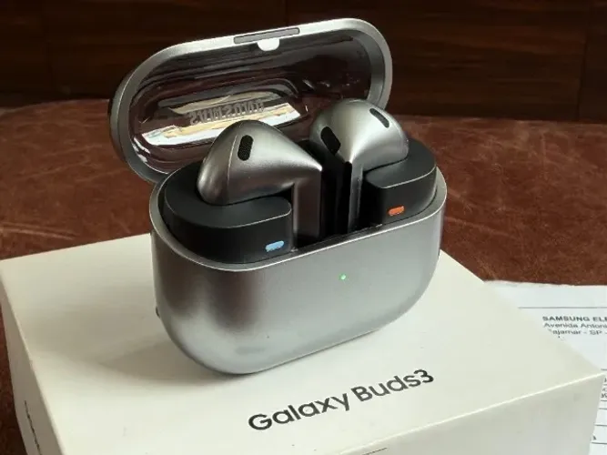 Samsung Galaxy Buds3, Fone de Ouvido sem fio, Cancelamento ativo de Ruído, Galaxy AI - Cin