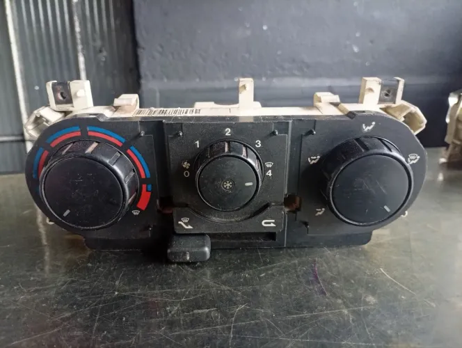 Comando Ar Condicionado Fiat Strada 2013 A 2016 Original 