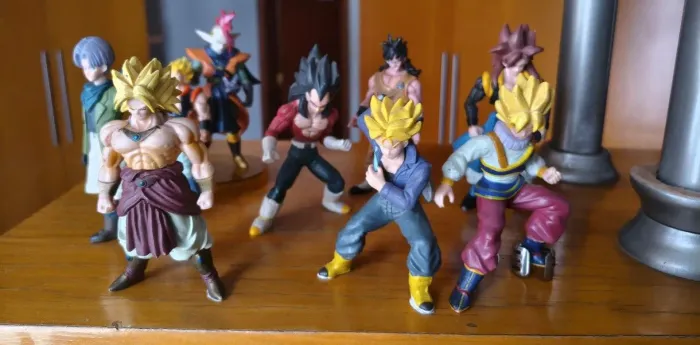 Lote mini figuras Originais Dragon ball z Anos 2000!