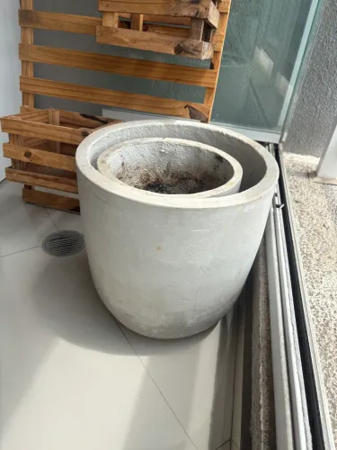 Kit 2 Vasos de Cimento Concreto Decorativos Grandes - Estilo Minimalista