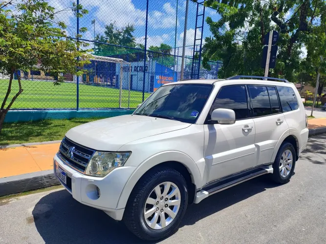 Mitsubishi Pajero HPE Full 3.2 4X4 T.i.dies. 5P AUT 2011